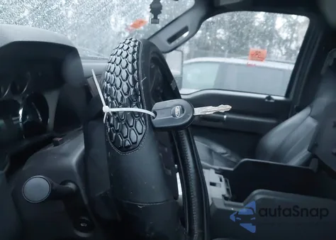 2011 Ford F-250 Lariat z USA, uszkodzony, nr VIN 1FT7W2BT9BEC20842